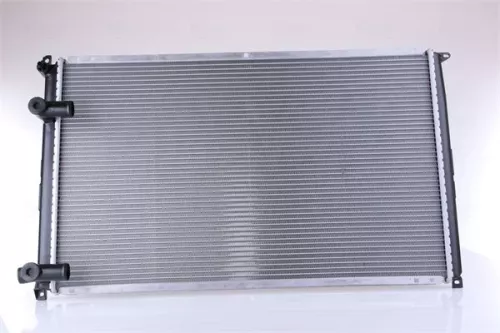 Kühler, Motorkühlung NISSENS 63935A)