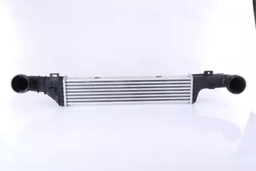 Ladeluftkühler NISSENS 96899)