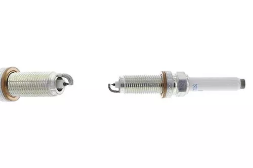 Spark Plug NGK 90654)